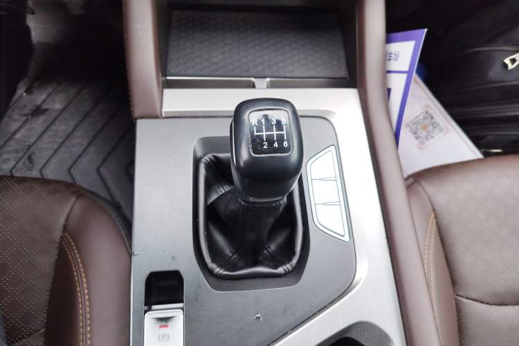 Used JETOUR X90 2022 1.5T Manual Shadow Comfort Edition 7 Seats Gear Lever