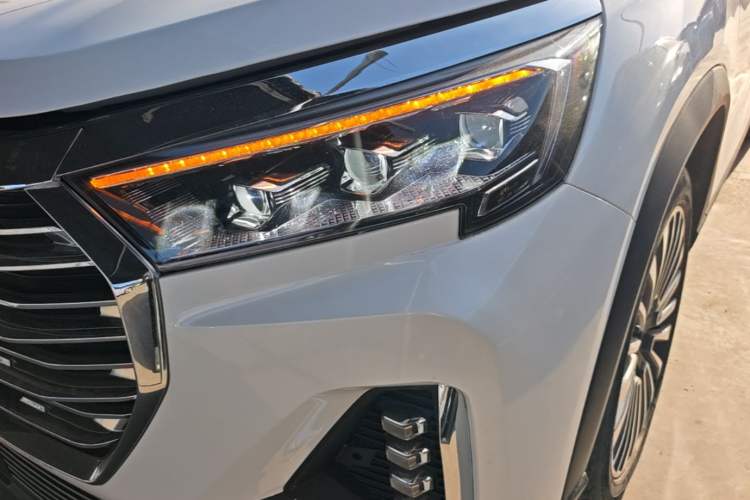 Used JETOUR X90 2022 Zilong 2.0T DCT Changsheng Edition 7-Seater Left Front Headlight