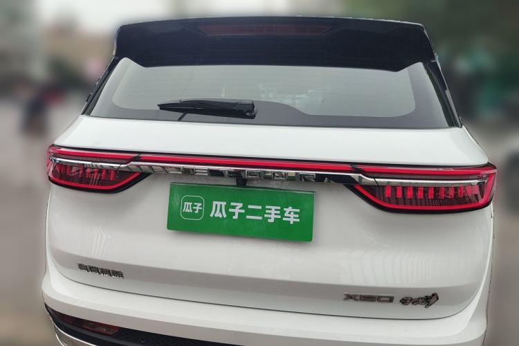 Used JETOUR X90 2022 Zilong 2.0T DCT Changsheng Edition 7-Seater Rear