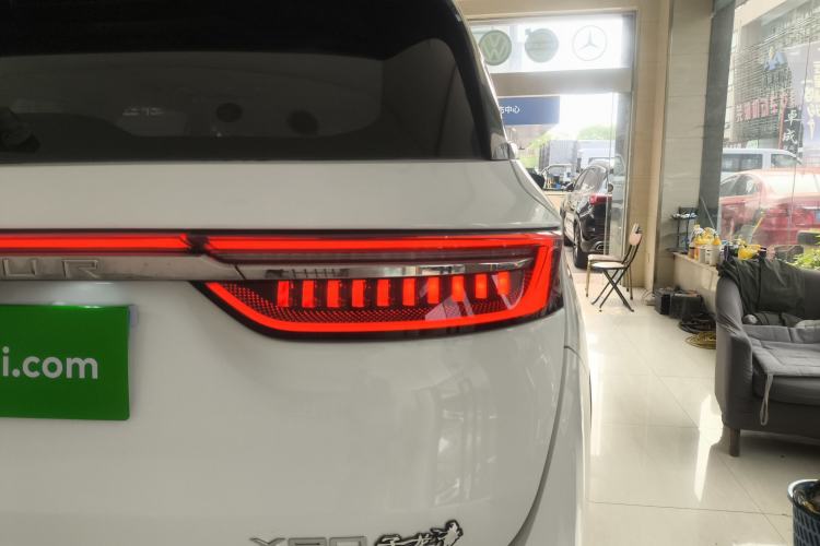 Used JETOUR X90 2022 Zilong 2.0T DCT Changsheng Edition 5-seater Right Rear Taillight