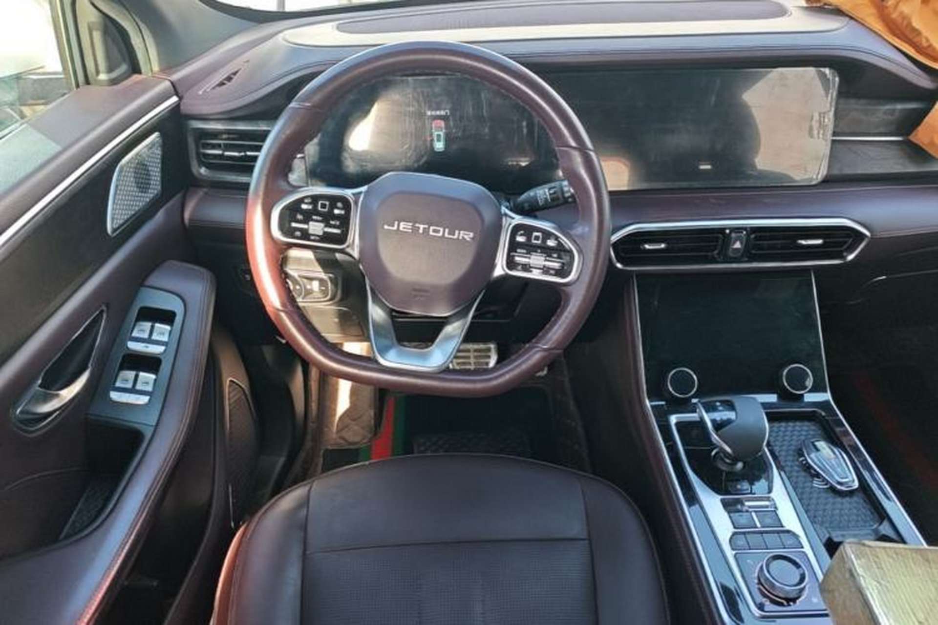 Used JETOUR X90 2022 Zilong 2.0T DCT Changsheng Edition 7-Seater Steering Wheel