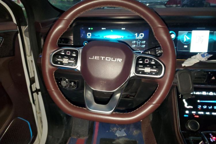 Used JETOUR X90 2022 Zilong 2.0T DCT Changsheng Edition 7-Seater Steering Wheel