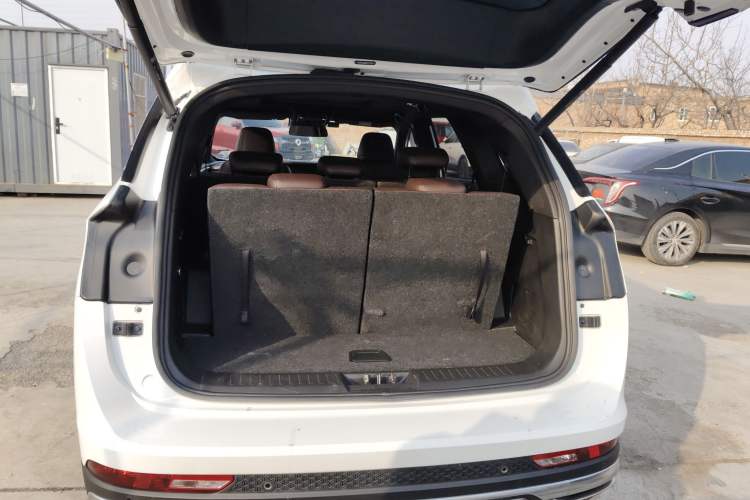 Used JETOUR X90 2022 Zilong 2.0T DCT Changsheng Edition 7-Seater Trunk