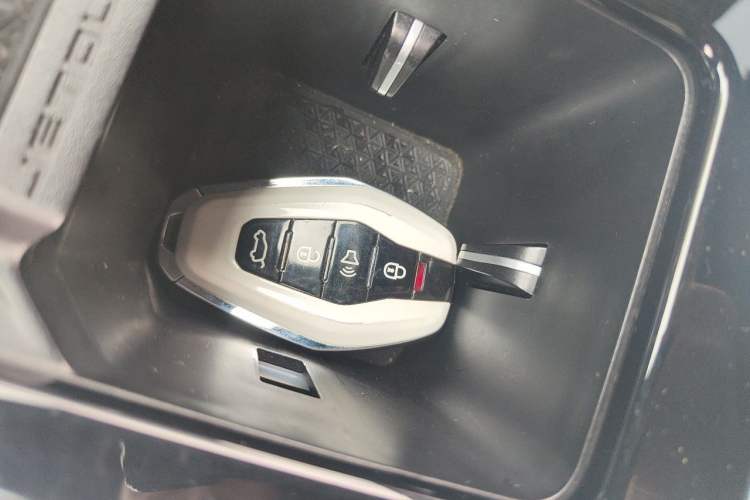 Used JETOUR X90 2022 Zilong 2.0T DCT Changsheng Edition 7-Seater Vehicle Key