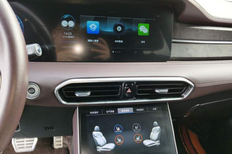 Used JETOUR X90 2023 Zilong 2.0T DCT Wushen Edition 7-Seater Audio And AC Panel