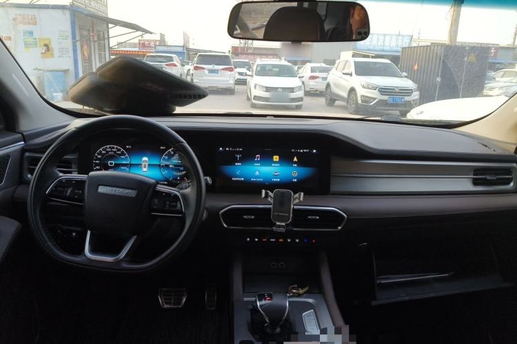 Used JETOUR X90 2023 Zilong 2.0T DCT Wushen Edition 7-Seater Center Console