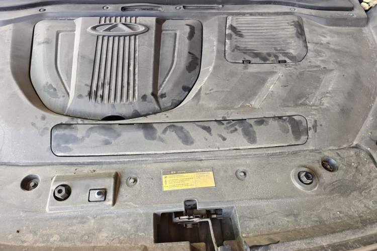Used JETOUR X90 2023 Zilong 2.0T DCT Wushen Edition 7-Seater Engine Bay