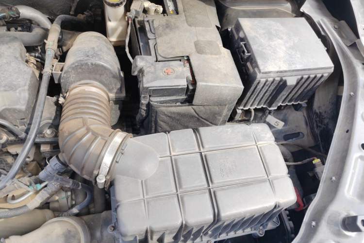 Used JETOUR X90 2023 Zilong 2.0T DCT Wushen Edition 7-Seater Engine Bay Left