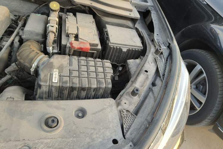 Used JETOUR X90 2023 Zilong 2.0T DCT Wushen Edition 7-Seater Engine Bay Left