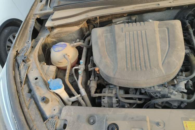 Used JETOUR X90 2023 Zilong 2.0T DCT Wushen Edition 7-Seater Engine Bay Right