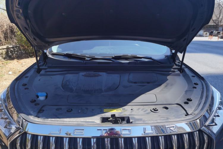 Used JETOUR X90 2023 Zilong 2.0T DCT Wushen Edition 7-Seater Engine Bay