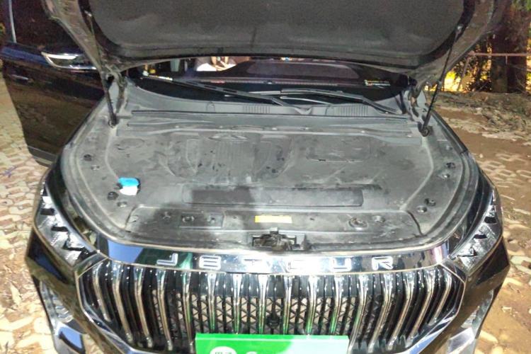 Used JETOUR X90 2023 Zilong 2.0T DCT Changsheng Edition 7-Seater Engine Bay