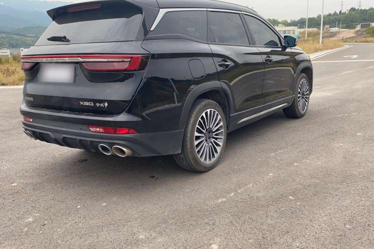 Used JETOUR X90 2023 Zilong 2.0T DCT Changsheng Edition 7-Seater Exterior 4