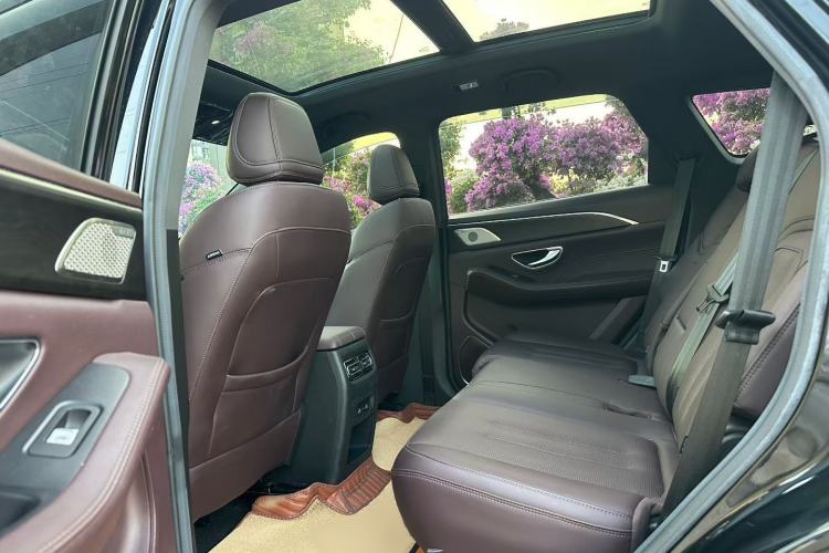 Used JETOUR X90 2023 Zilong 2.0T DCT Changsheng Edition 7-Seater Interior 6