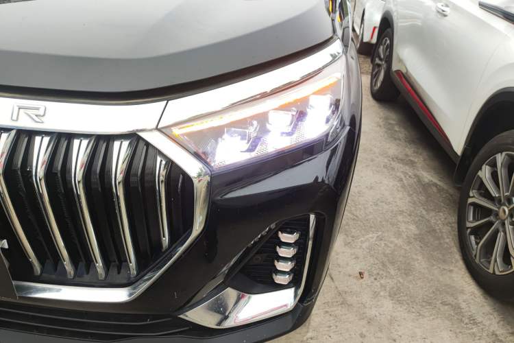 Used JETOUR X90 2023 Zilong 2.0T DCT Changsheng Edition 7-Seater Left Front Headlight