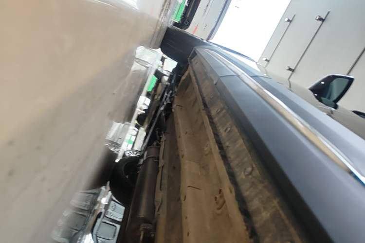 Used JETOUR X90 2023 Zilong 2.0T DCT Changsheng Edition 5-seater Left Side Sill