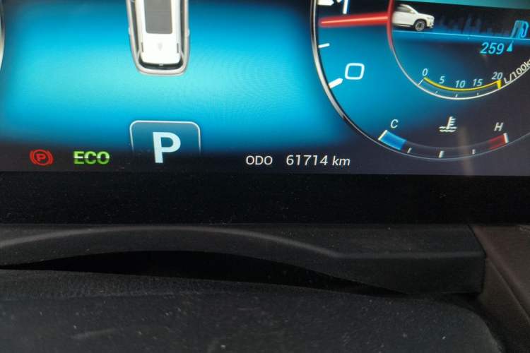 Used JETOUR X90 2023 Zilong 2.0T DCT Wushen Edition 7-Seater Odometer Close Up