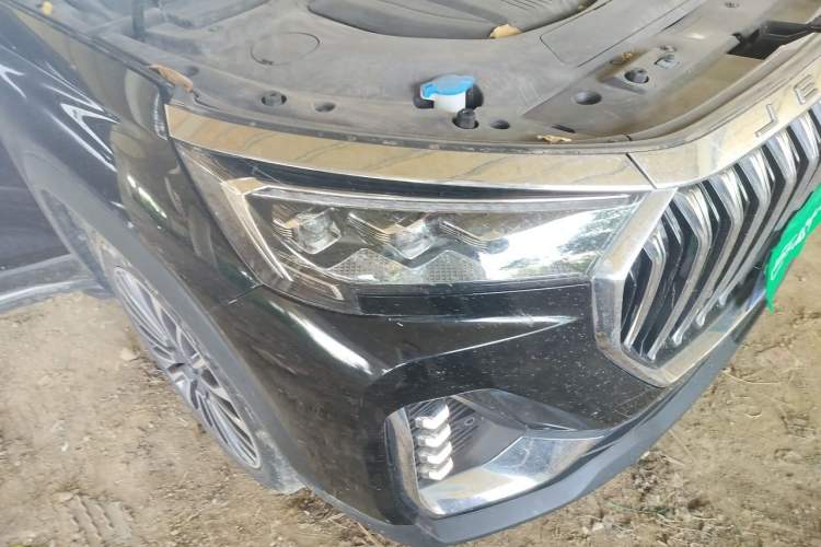 Used JETOUR X90 2023 Zilong 2.0T DCT Changsheng Edition 7-Seater Right Front Headlight