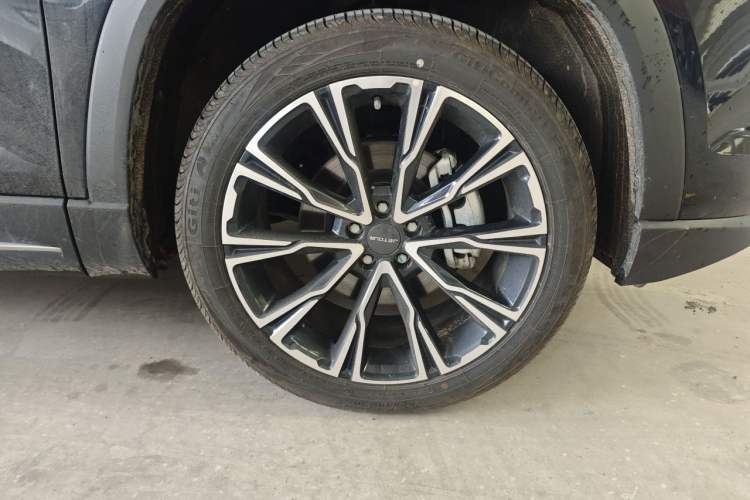 Used JETOUR X90 2023 Zilong 2.0T DCT Changsheng Edition 7-Seater Right Front Wheel Hub