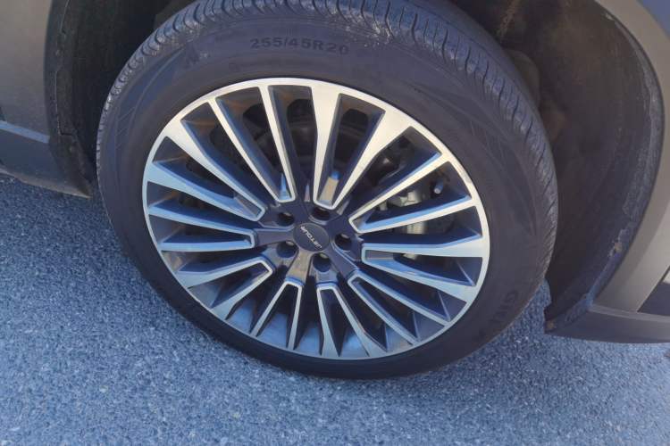 Used JETOUR X90 2023 Zilong 2.0T DCT Wushen Edition 7-Seater Right Front Wheel Hub