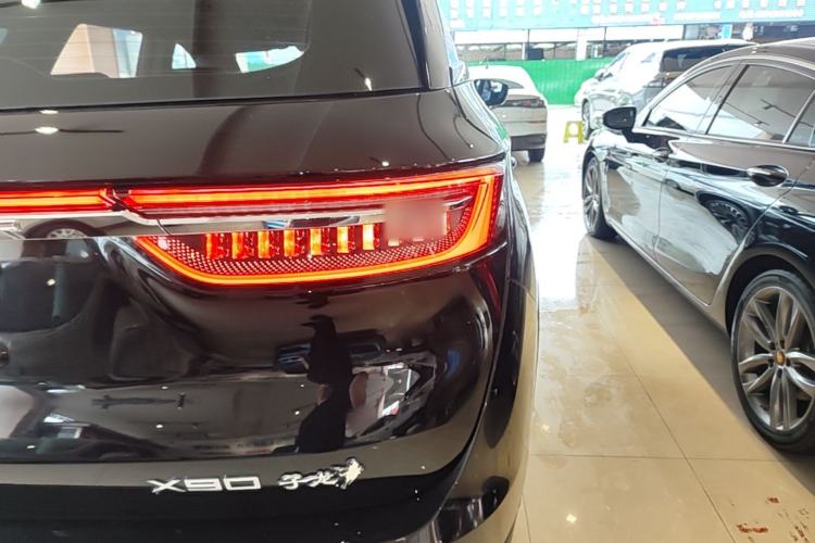 Used JETOUR X90 2023 Zilong 2.0T DCT Changsheng Edition 5-seater Right Rear Taillight