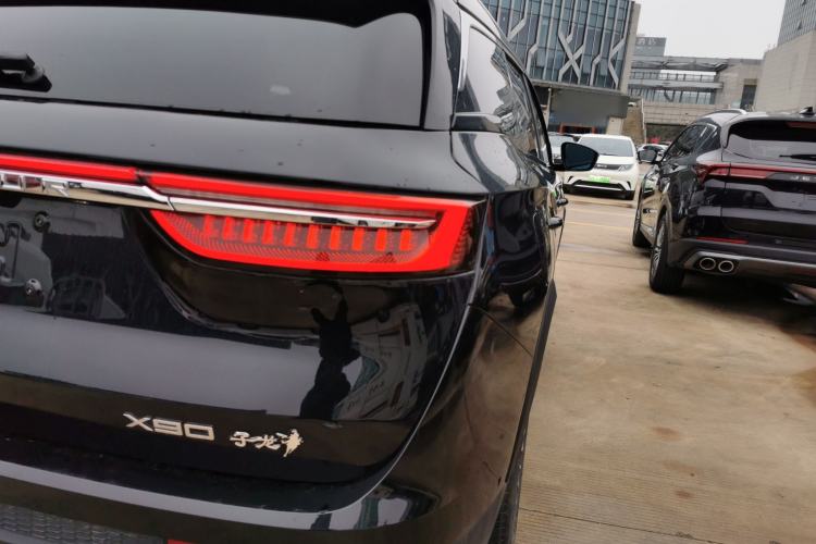 Used JETOUR X90 2023 Zilong 2.0T DCT Wushen Edition 5 Seats Right Rear Taillight
