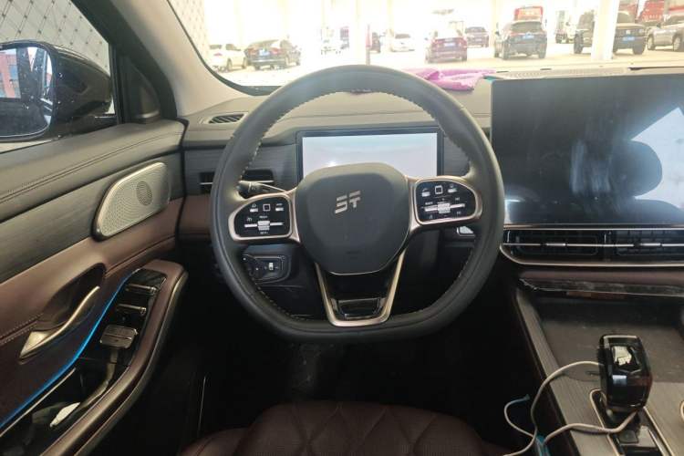 Used JETOUR X90 2023 Zilong 2.0T DCT Changsheng Edition 7-Seater Steering Wheel