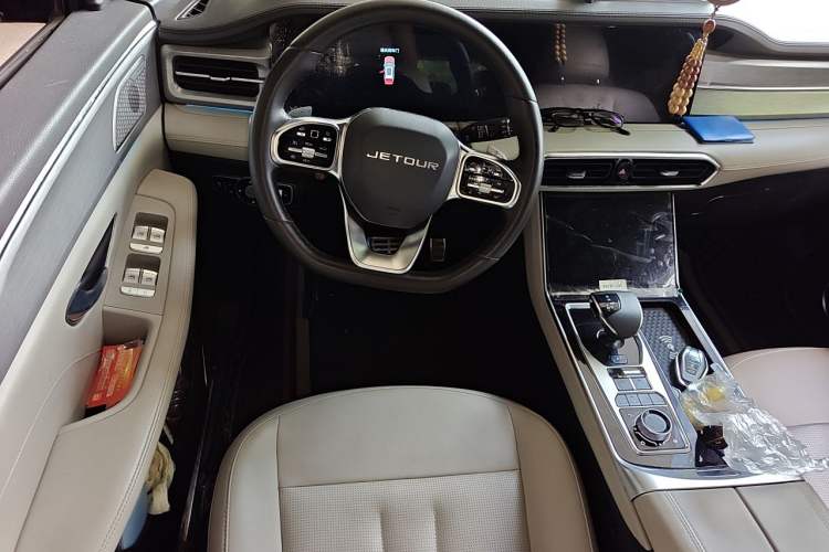 Used JETOUR X90 2023 Zilong 2.0T DCT Wushen Edition 7-Seater Steering Wheel