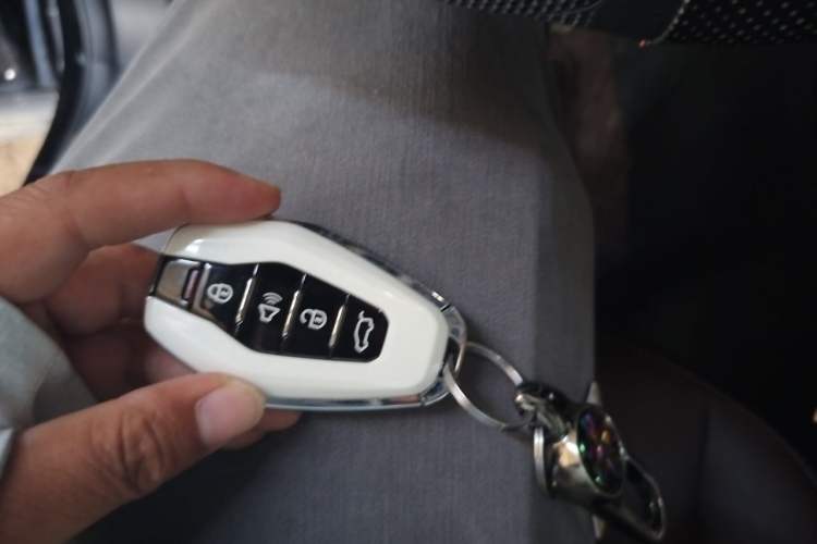 Used JETOUR X90 2023 Zilong 2.0T DCT Changsheng Edition 7-Seater Vehicle Key