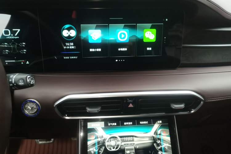 Used JETOUR X90 2023 Zilong 2.0T DCT Changsheng Edition 5-seater Audio And AC Panel