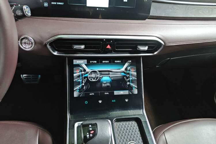Used JETOUR X90 2023 Zilong 2.0T DCT Changsheng Edition 7-Seater Audio And AC Panel