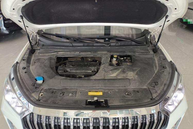 Used JETOUR X90 2023 Zilong 2.0T DCT Changsheng Edition 5-seater Engine Bay