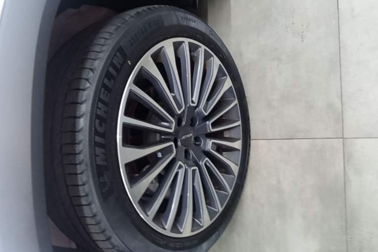 Used JETOUR X90 2023 Zilong 2.0T DCT Wushen Edition 7-Seater Exterior 4