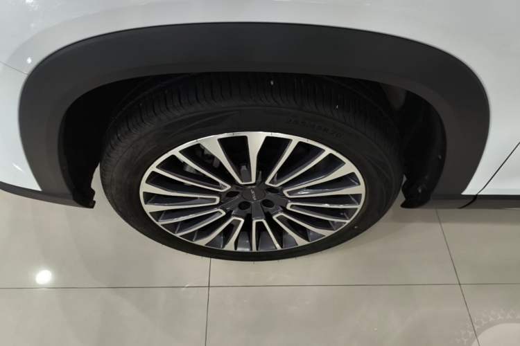 Used JETOUR X90 2023 Zilong 2.0T DCT Changsheng Edition 7-Seater Left Front Wheel Hub
