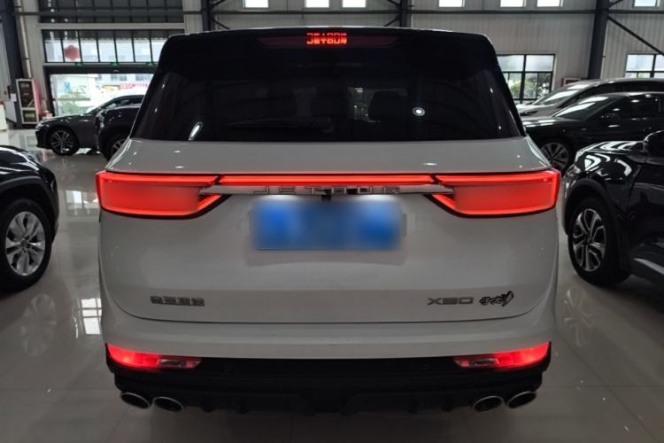 Used JETOUR X90 2023 Zilong 2.0T DCT Changsheng Edition 7-Seater Rear