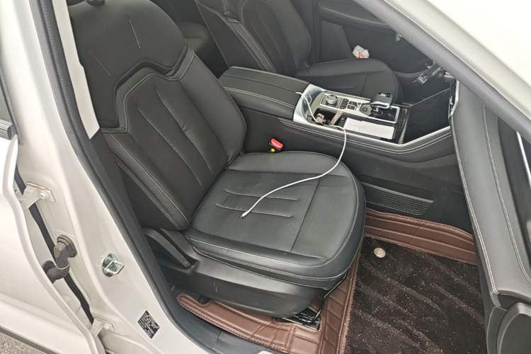 Used JETOUR X90 2023 Zilong 2.0T DCT Changsheng Edition 7-Seater Right Front Seat