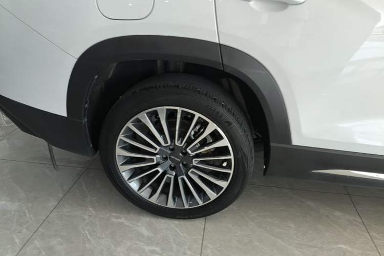 Used JETOUR X90 2023 Zilong 2.0T DCT Changsheng Edition 5-seater Right Rear Wheel Hub