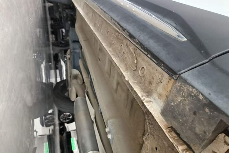 Used JETOUR X90 2023 Zilong 2.0T DCT Changsheng Edition 5-seater Right Side Sill
