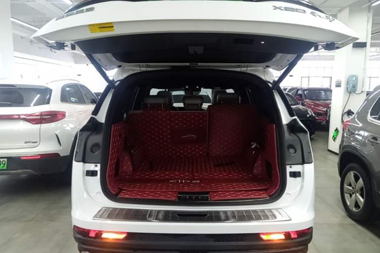 Used JETOUR X90 2023 Zilong 2.0T DCT Wushen Edition 7-Seater Trunk
