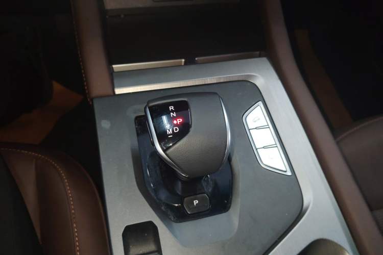 Used JETOUR X90 2024 1.6T DCT Qilin Edition 5 Seats Gear Lever