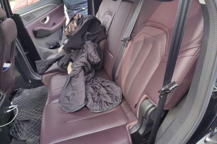 Used JETOUR X90 2024 1.6T DCT Qilin Edition 7-Seater Left Rear Seat