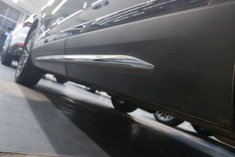 Used JETOUR X90 2024 1.6T DCT Qilin Edition 5 Seats Left Side Sill