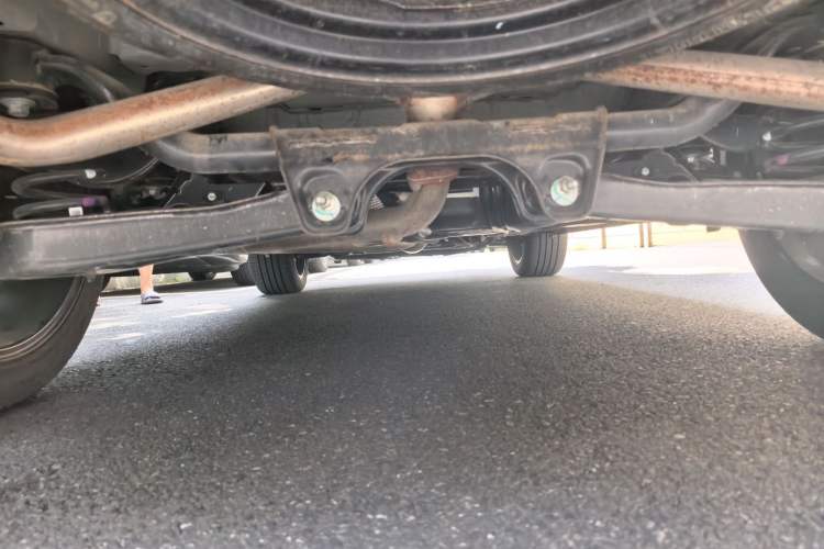 Used JETOUR X90 2024 1.6T DCT Qilin Edition 7-Seater Chassis Rear