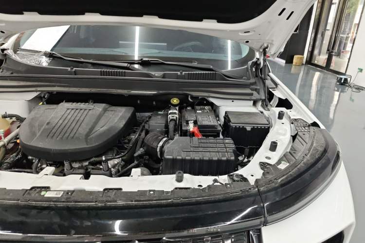 Used JETOUR X90 2024 1.6T DCT Qilin Edition 7-Seater Engine Bay Left