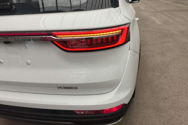 Used JETOUR X90 2024 1.6T DCT Qilin Edition 7-Seater Exterior 6