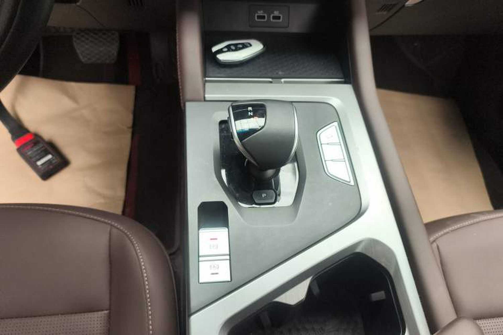 Used JETOUR X90 2024 1.6T DCT Qilin Edition 7-Seater Gear Lever