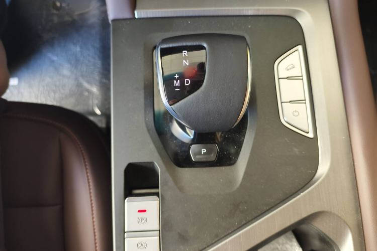 Used JETOUR X90 2024 1.6T DCT Qilin Edition 7-Seater Interior 4