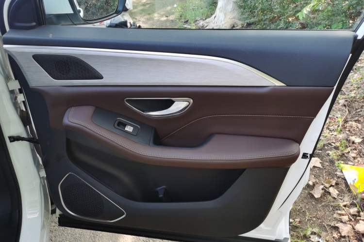 Used JETOUR X90 2024 1.6T DCT Qilin Edition 7-Seater Interior 5