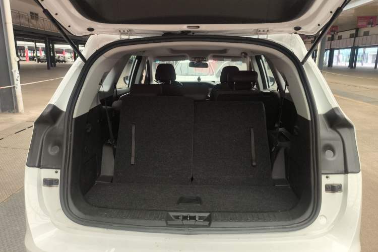 Used JETOUR X90 2024 1.6T DCT Qilin Edition 7-Seater Trunk