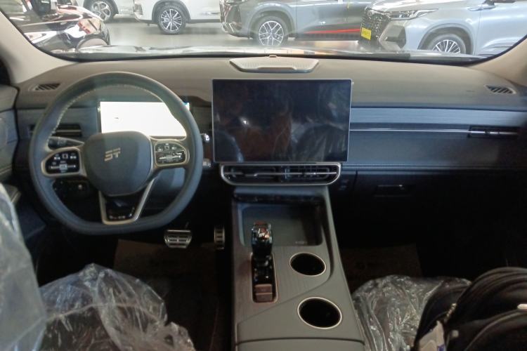 Used JETOUR X90 C-DM 2025 Elite Edition 7-Seater Center Console